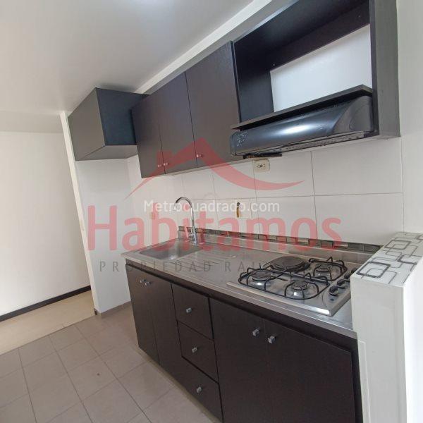 Modern 3BR Apartment with Balcony in El Trianon, Envigado - 3