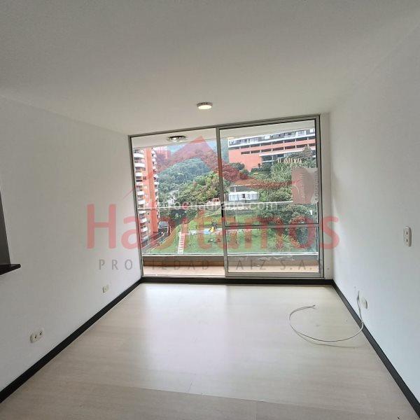 Modern 3BR Apartment with Balcony in El Trianon, Envigado - 7