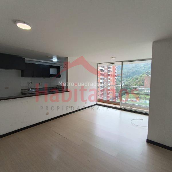 Modern 3BR Apartment with Balcony in El Trianon, Envigado - 8
