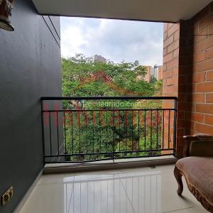 Apartamento de 3 alcobas en venta en El Poblado, Medellín, 85 m² · foto 10 de 20