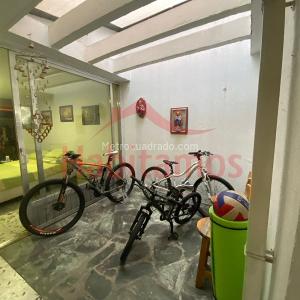 Casa de 5 alcobas en venta en Calasanz, Medellín, 320 m² · foto 5 de 20