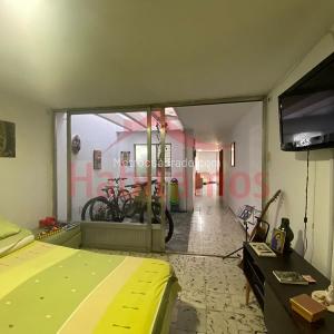 Casa de 5 alcobas en venta en Calasanz, Medellín, 320 m² · foto 7 de 20