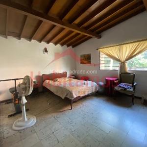 Casa de 5 alcobas en venta en Calasanz, Medellín, 320 m² · foto 16 de 20
