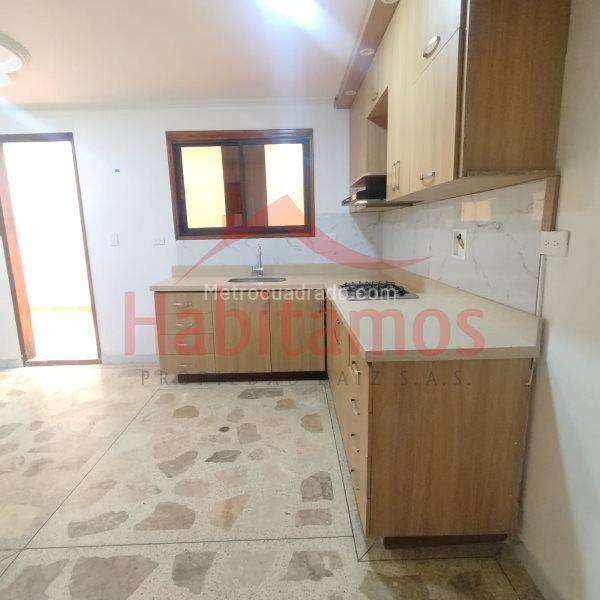 Casa con Encanto de 3 Alcobas en El Poblado - 6