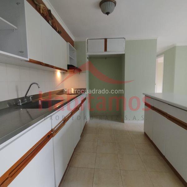 Apartamento Urbano de 2 Alcobas en El Poblado - 2