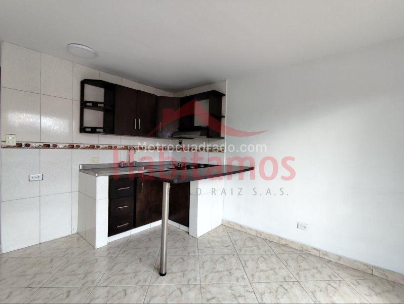 Affordable 3BR Apartment in Calasanz