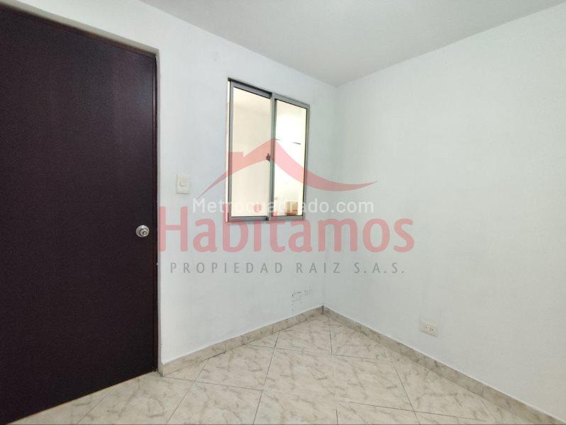 Affordable 3BR Apartment in Calasanz - 5