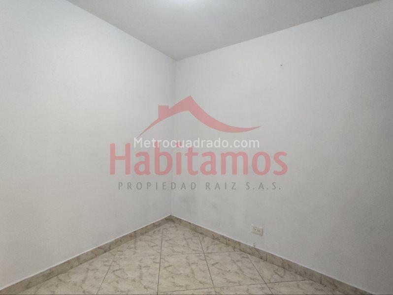 Affordable 3BR Apartment in Calasanz - 6