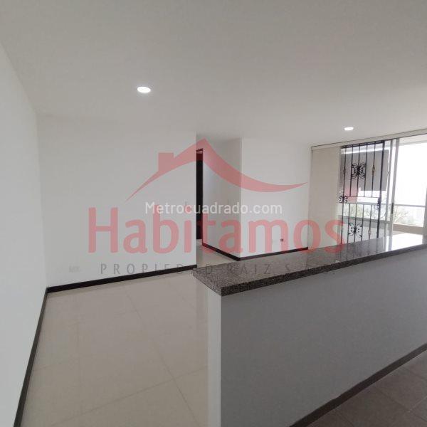 Apartamento moderno de 3 alcobas con balcón en El Trianon - 2