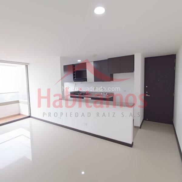 Apartamento moderno de 3 alcobas con balcón en El Trianon - 7