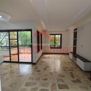 Casa de 3 alcobas en venta en El Poblado, Medellín, 200 m² · foto 2 de 20