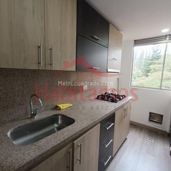 Stylish 3BR Apartment in Los Balsos, El Poblado - 5