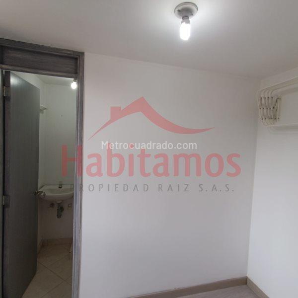 Stylish 3BR Apartment in Los Balsos, El Poblado - 6