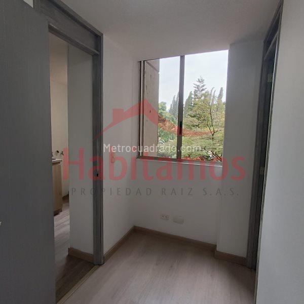 Stylish 3BR Apartment in Los Balsos, El Poblado - 7