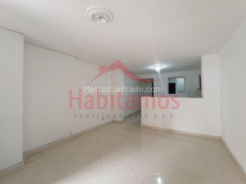Apartamento de 2 Alcobas en Almería (Estrato 5, Piso 1)