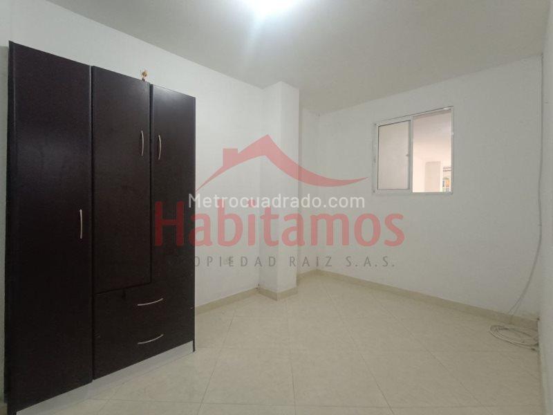 Apartamento de 2 Alcobas en Almería (Estrato 5, Piso 1) - 4