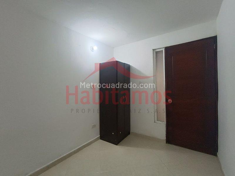 Apartamento de 2 Alcobas en Almería (Estrato 5, Piso 1) - 7