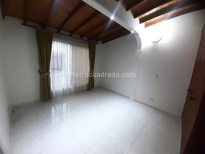 Apartamento en venta en Belen, Medellín · foto 8 de 13