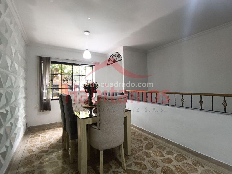 Spacious 5BR House in Laureles - 2