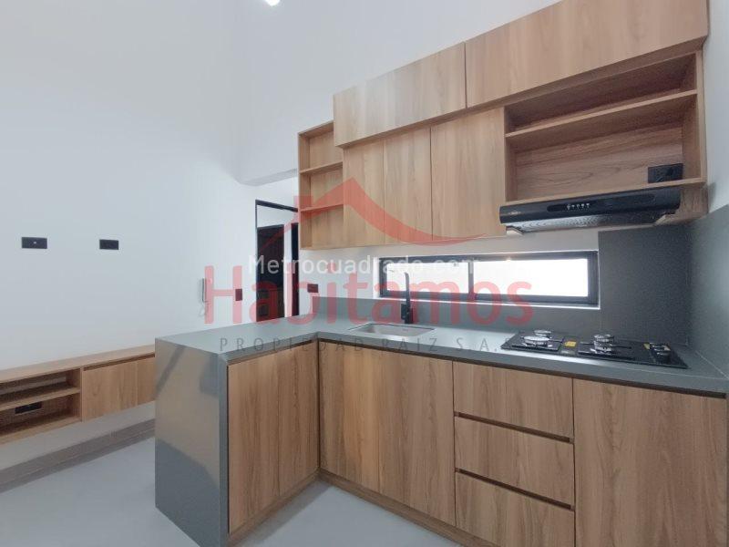 Apartamento Luminoso de 2 Alcobas en Laureles - 2