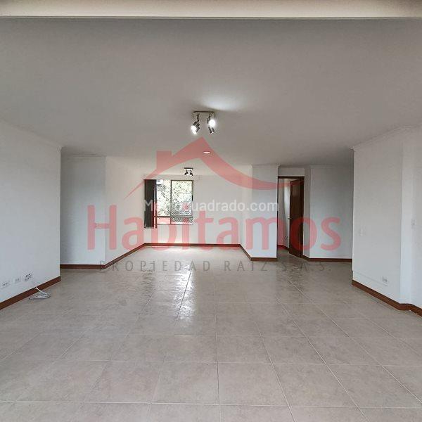 Elegant 3BR Apartment in El Poblado - 9