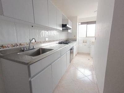 Apartamento de 3 alcobas en arriendo en El Poblado, Medellín, 86 m² · foto 5 de 18