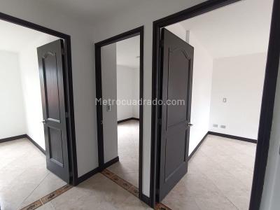 Apartamento de 3 alcobas en arriendo en El Poblado, Medellín, 86 m² · foto 10 de 18
