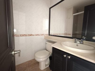 Apartamento de 3 alcobas en arriendo en El Poblado, Medellín, 86 m² · foto 16 de 18