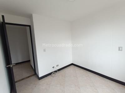 Apartamento de 3 alcobas en arriendo en El Poblado, Medellín, 86 m² · foto 17 de 18