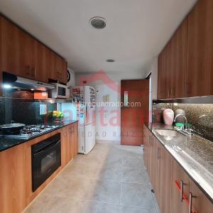 Apartamento de 3 alcobas en venta en El Poblado, Medellín, 156 m² · foto 6 de 18