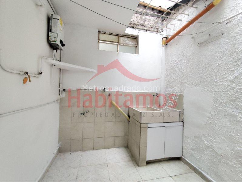 Functional 5BR House in Belen - 6