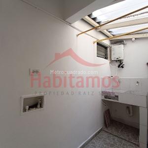 Apartamento de 3 alcobas en venta en Rosales, Medellín, 82 m² · foto 11 de 17
