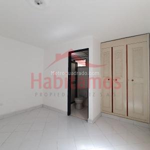Apartamento de 3 alcobas en venta en Rosales, Medellín, 82 m² · foto 15 de 17