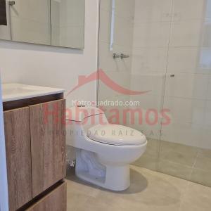 Apartamento de 2 alcobas en venta en El Dorado, Envigado, 65 m² · foto 11 de 16