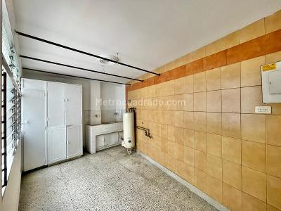 Apartamento de 3 alcobas en venta en Laureles, Medellín, 195 m² · foto 11 de 18