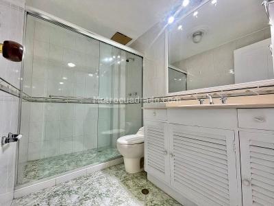 Apartamento de 3 alcobas en venta en Laureles, Medellín, 195 m² · foto 14 de 18