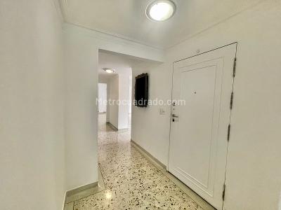 Apartamento de 3 alcobas en venta en Laureles, Medellín, 195 m² · foto 15 de 18