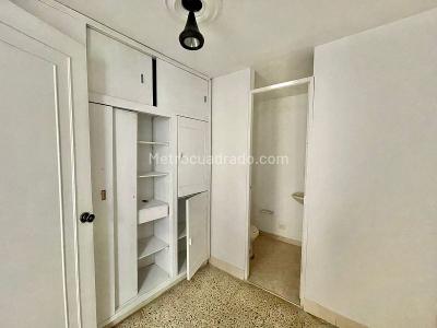 Apartamento de 3 alcobas en venta en Laureles, Medellín, 195 m² · foto 18 de 18
