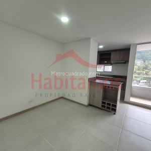 Apartamento de 2 alcobas en venta en Las Antillas, Envigado, 70 m² · foto 2 de 16