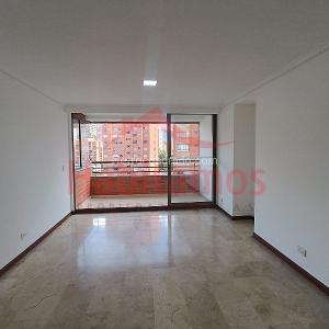 Apartamento de 4 alcobas en arriendo en El Poblado, Medellín, 200 m² · foto 3 de 20