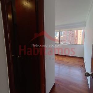 Apartamento de 4 alcobas en arriendo en El Poblado, Medellín, 200 m² · foto 12 de 20