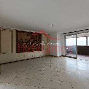 Apartamento de 4 alcobas en arriendo en Villa Nueva, Medellín, 236 m² · foto 8 de 20