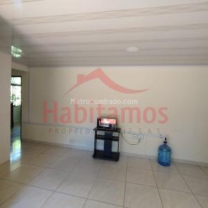 Casa de 5 alcobas en arriendo en Vereda Chachafruto, Rionegro, 750 m² · foto 8 de 13