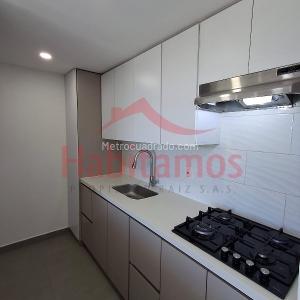 Apartamento de 3 alcobas en venta en Cuatro Esquinas, Rionegro, 55 m² · foto 2 de 18