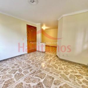 Apartamento de 2 alcobas en venta en Laureles, Medellín, 79 m² · foto 3 de 16