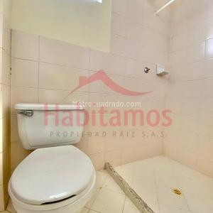 Apartamento de 2 alcobas en venta en Laureles, Medellín, 79 m² · foto 8 de 16