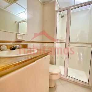 Apartamento de 2 alcobas en venta en Laureles, Medellín, 79 m² · foto 15 de 16