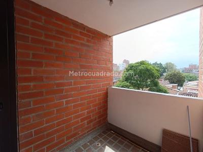 Apartamento en venta en Calasanz, Medellín · foto 4 de 14