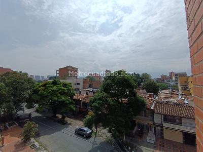 Apartamento en venta en Calasanz, Medellín · foto 5 de 14