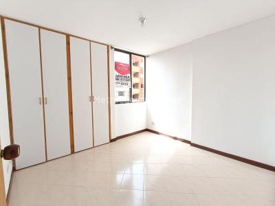 Apartamento en venta en Calasanz, Medellín · foto 7 de 14